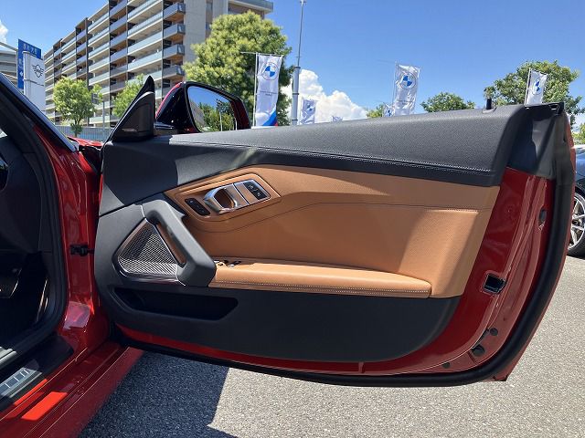 G29 z4 sDrive20i RHD