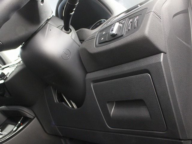 X1 sDrive18i RHD