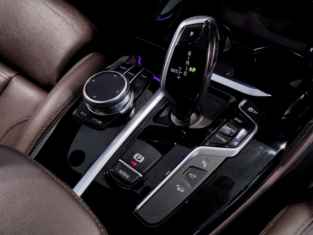 X4 M40i RHD