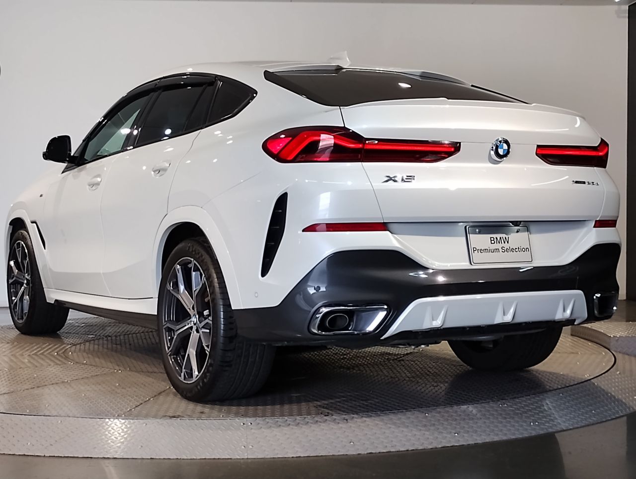 X* xDrive30d RHD
