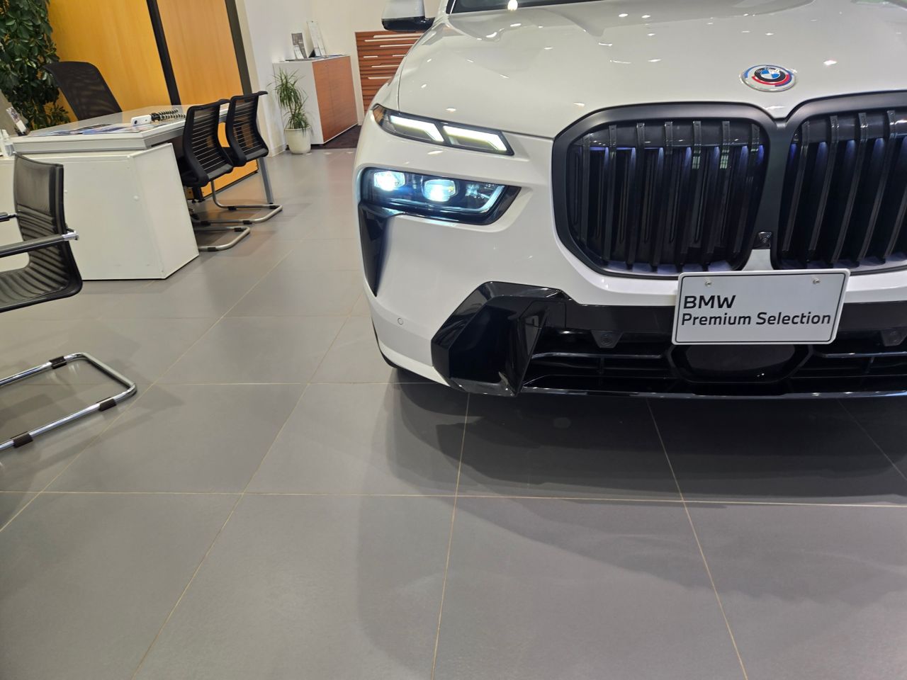 X7 xDrive40d RHD US