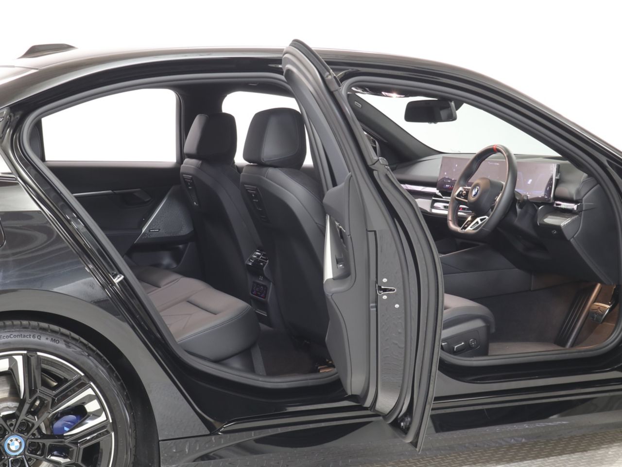 BMW i5 M60 xDrive Sedan RHD