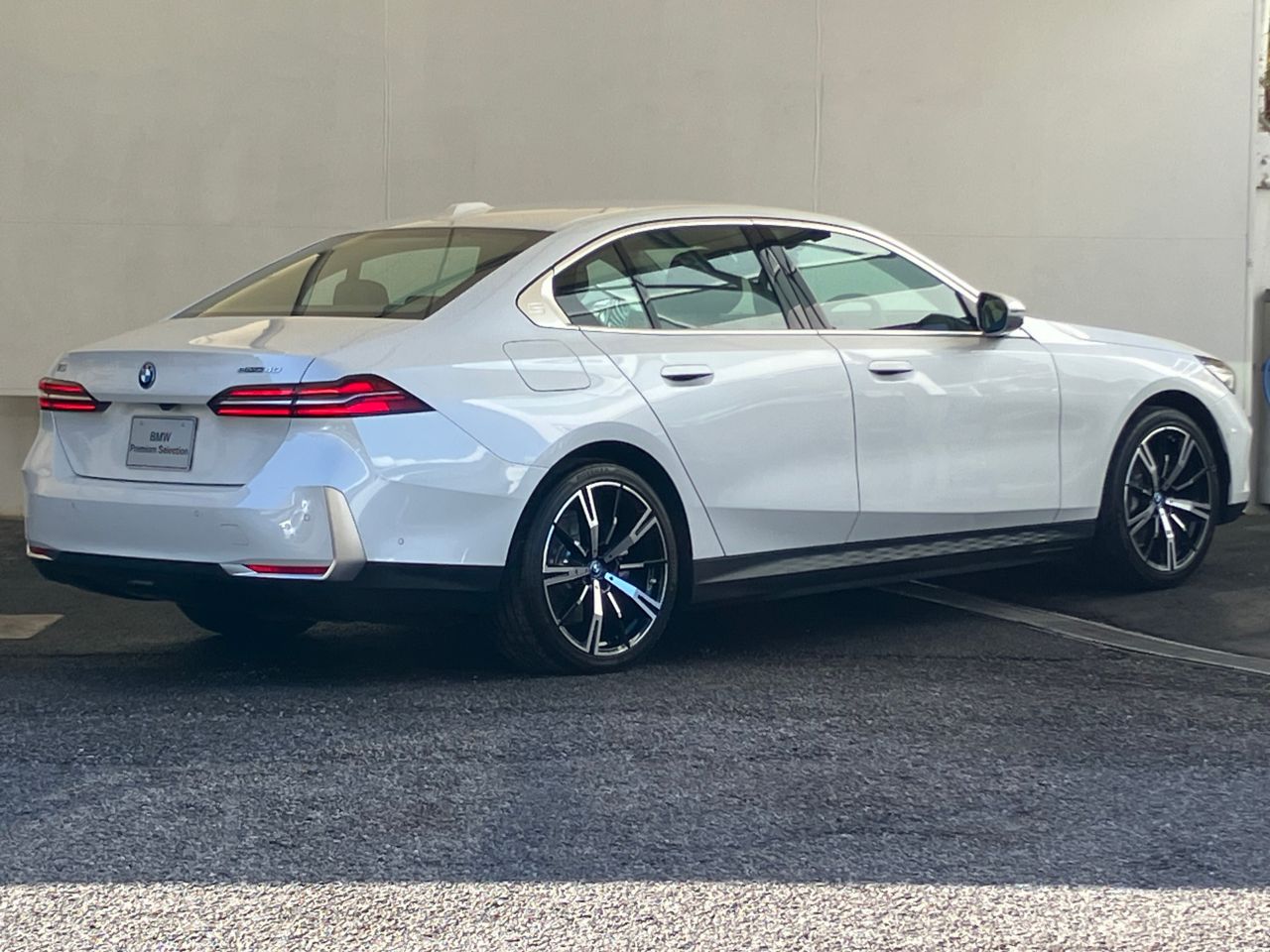 BMW i5 eDrive40 Sedan RHD