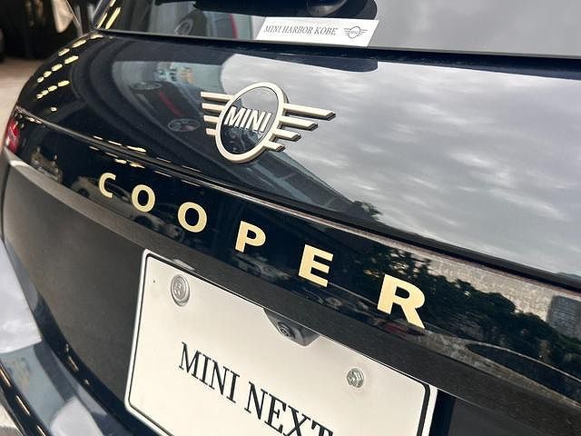 J01 MINI Cooper E