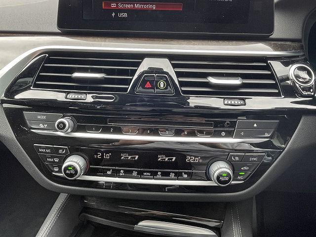 530I
