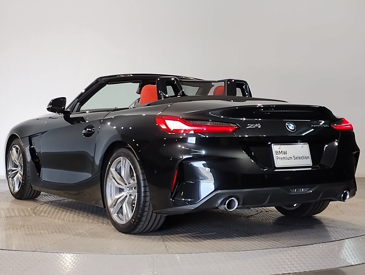 G29 z4 sDrive20i RHD