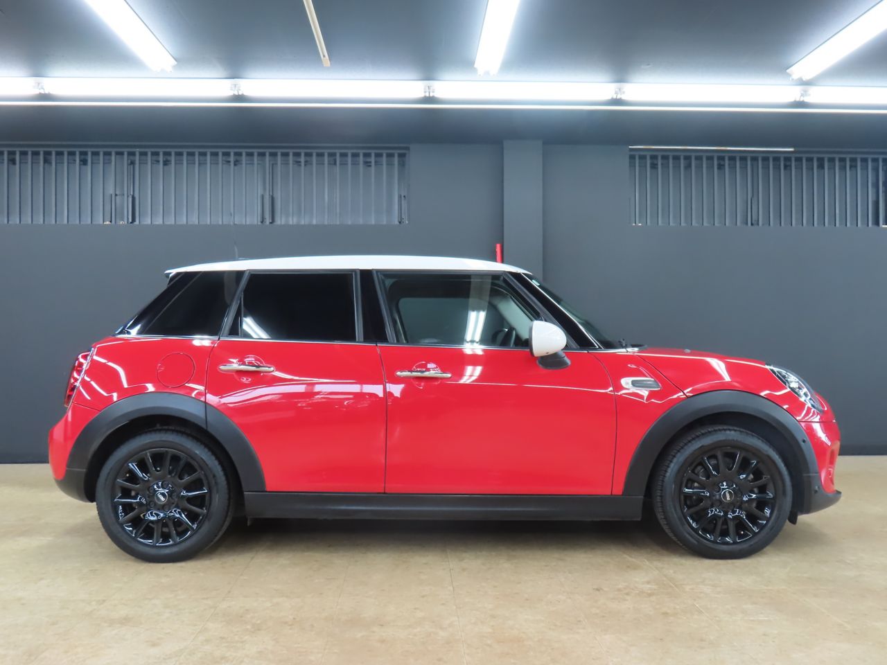 F55 MINI Cooper 5-Door Hatch LCI