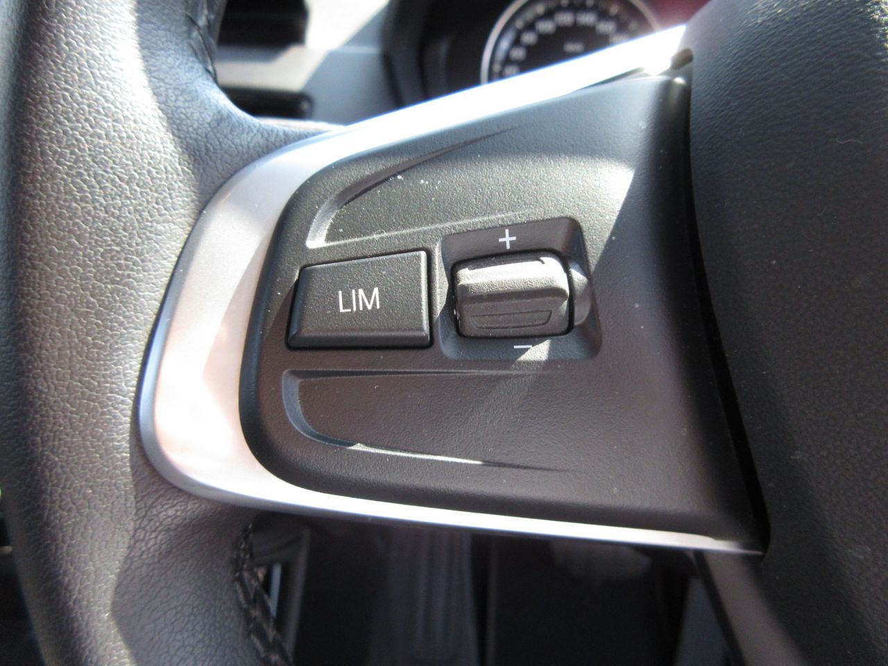 X1 sDrive18i RHD