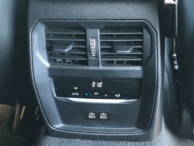 G20 330e Saloon RHD