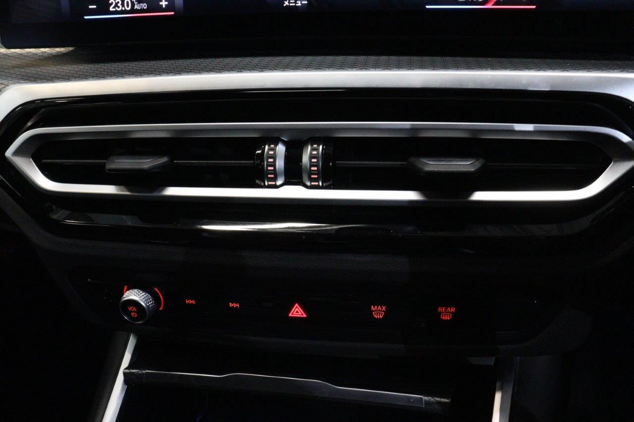 320d xDrive Berline RHD