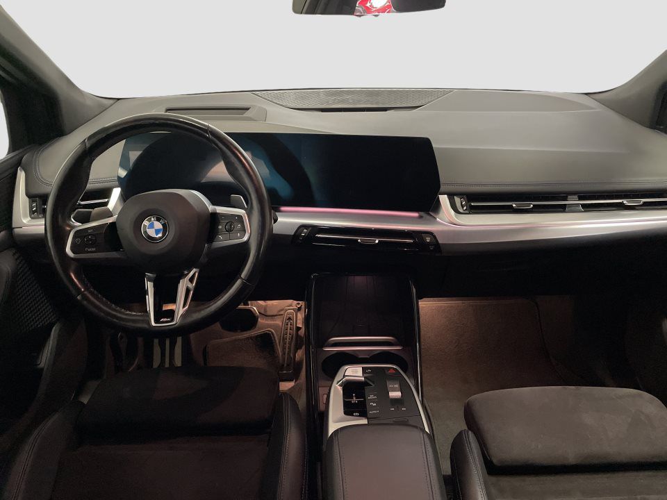BMW 218