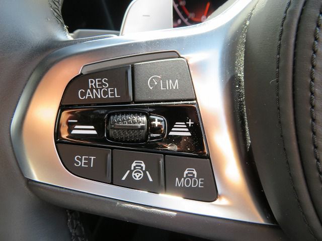 G20 320d xDrive RHD Saloon
