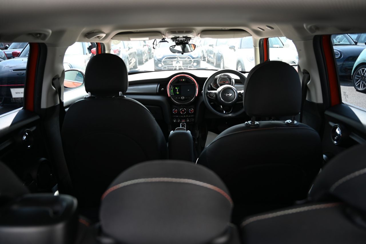 F55 MINI Cooper 5-Door Hatch LCI