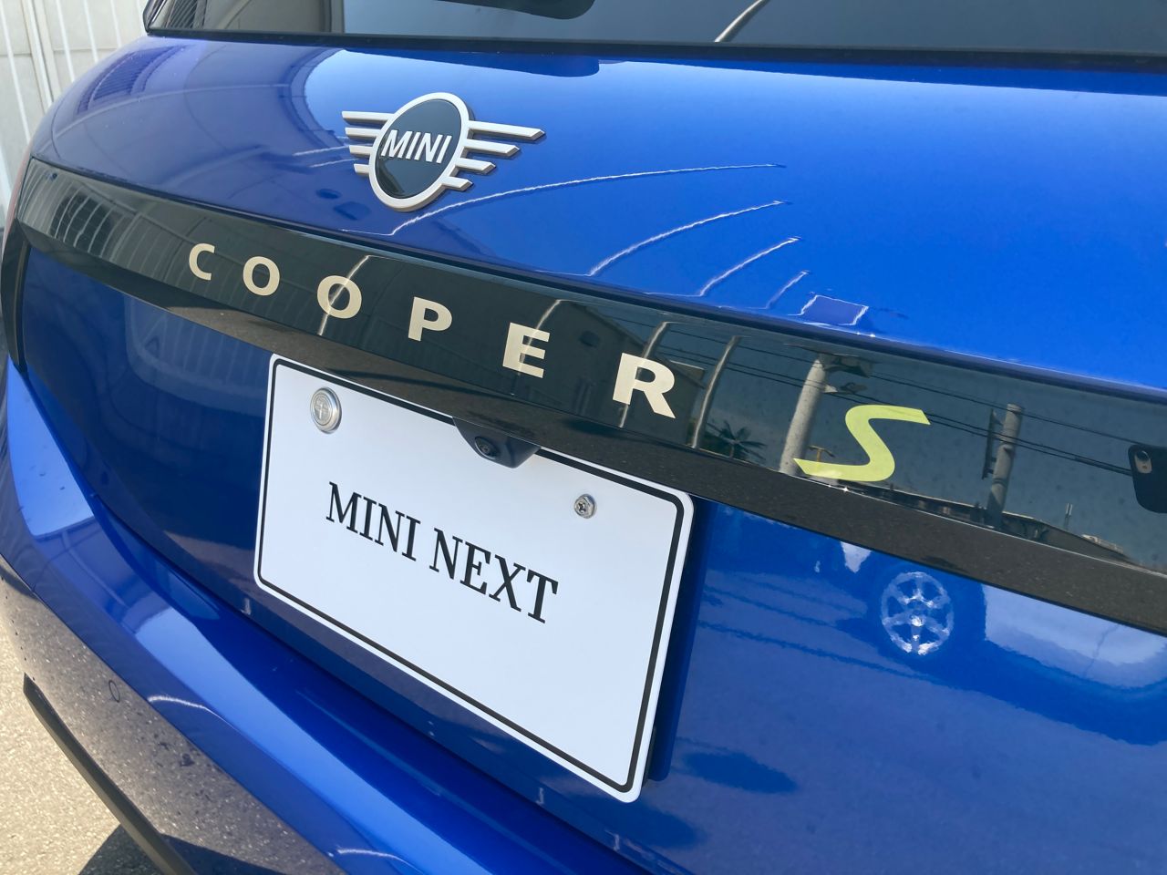 J01 MINI Cooper SE