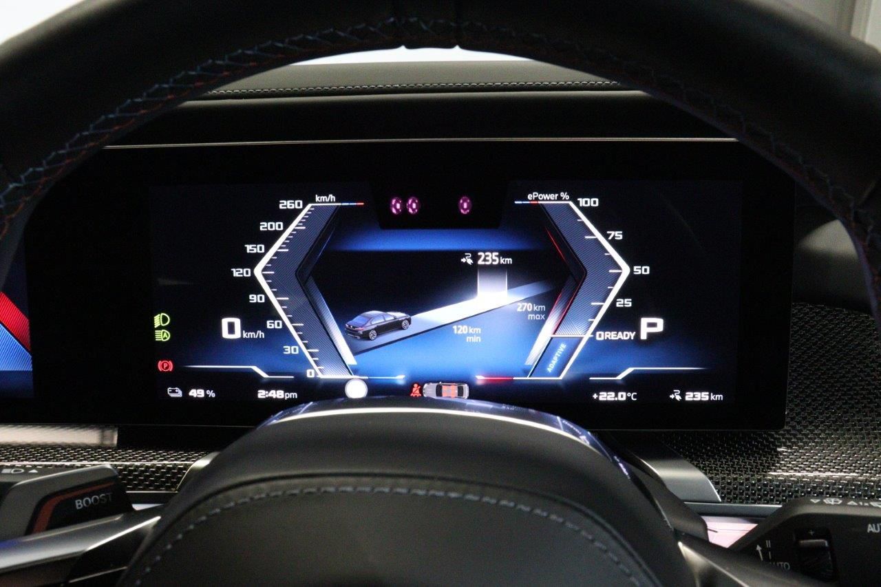 BMW i7 M70 xDrive Sedan RHD