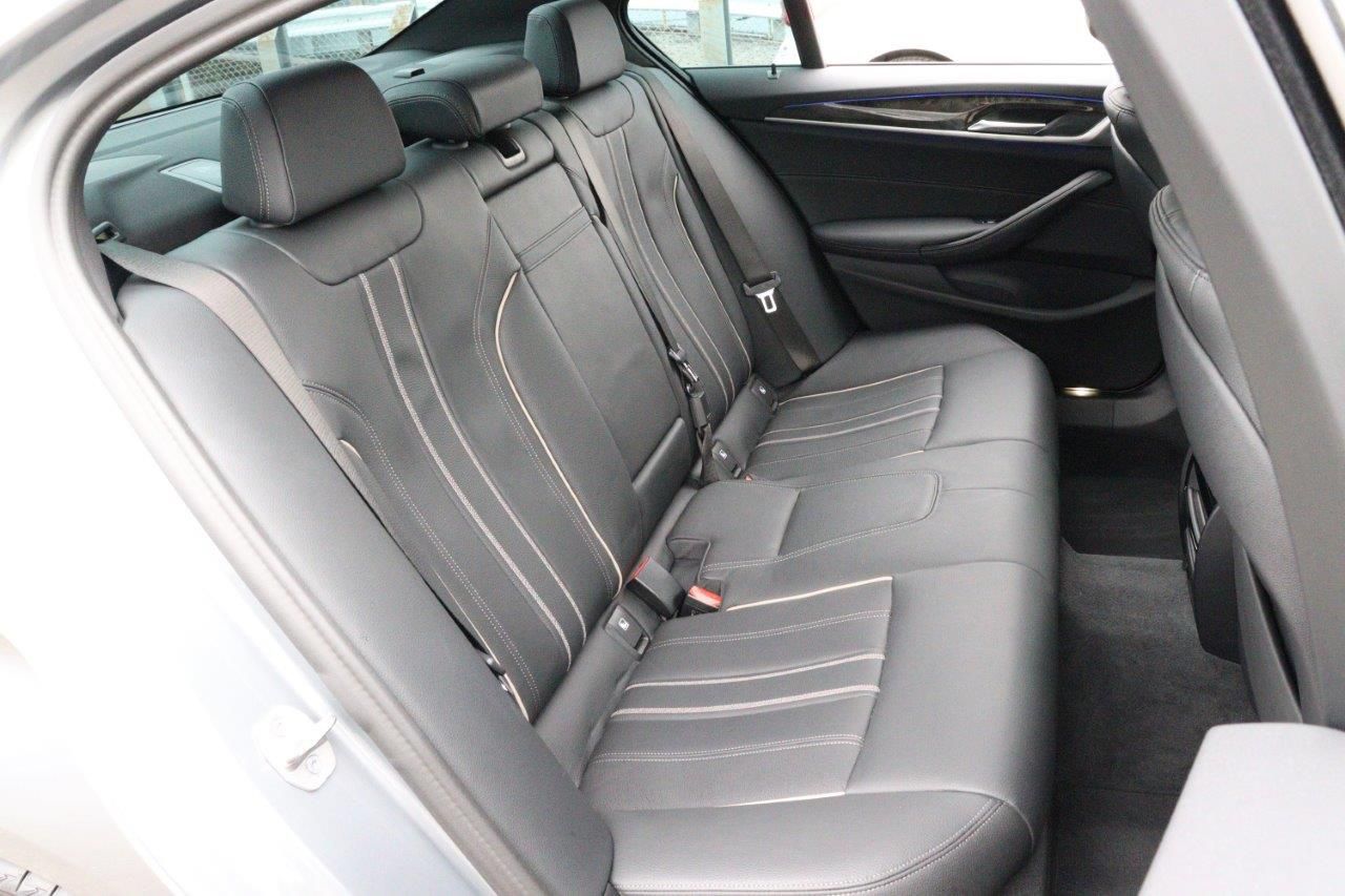 520d xDrive Sedan RHD