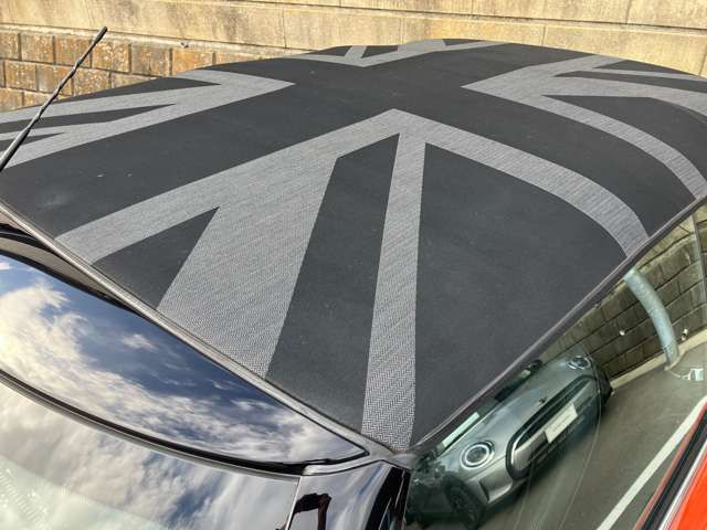 F57 MINI John Cooper Works Convertible LCI