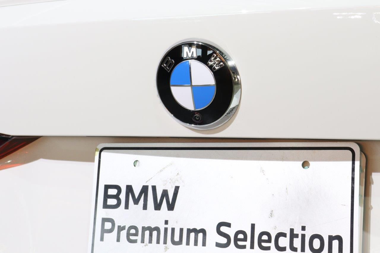 G** ***i G*** C**** ***