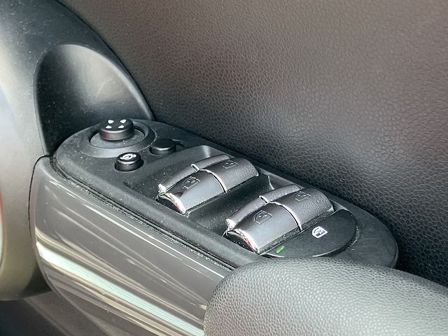 F55 MINI Cooper 5-Door Hatch LCI