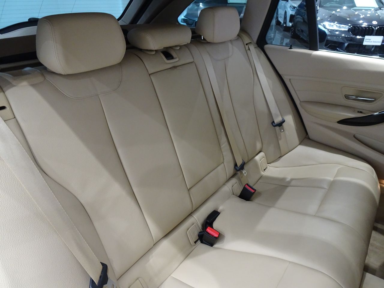 320I XDRIVE TOURING RHD