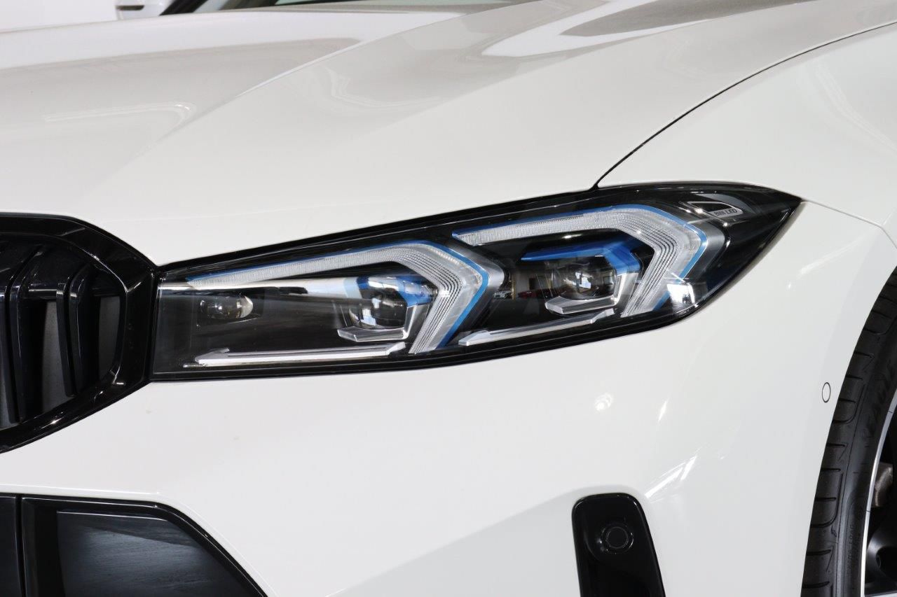 320d xDrive Berline RHD
