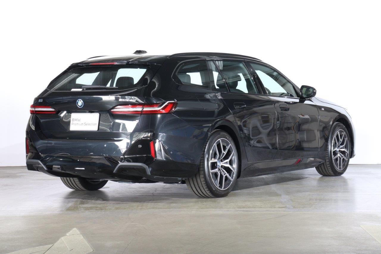 BMW i5 eDrive40 M Sport RHD