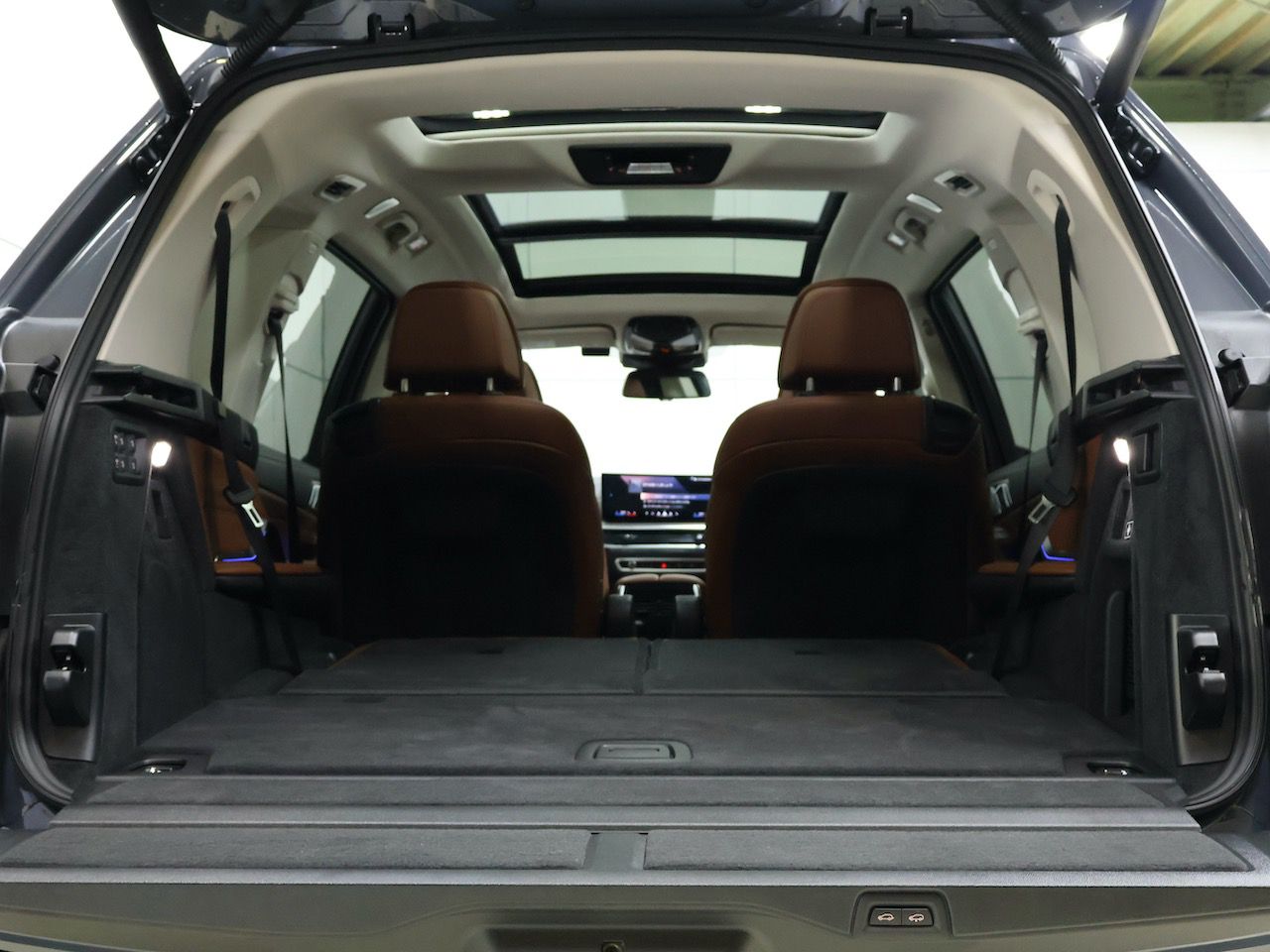 X7 xDrive40d RHD US