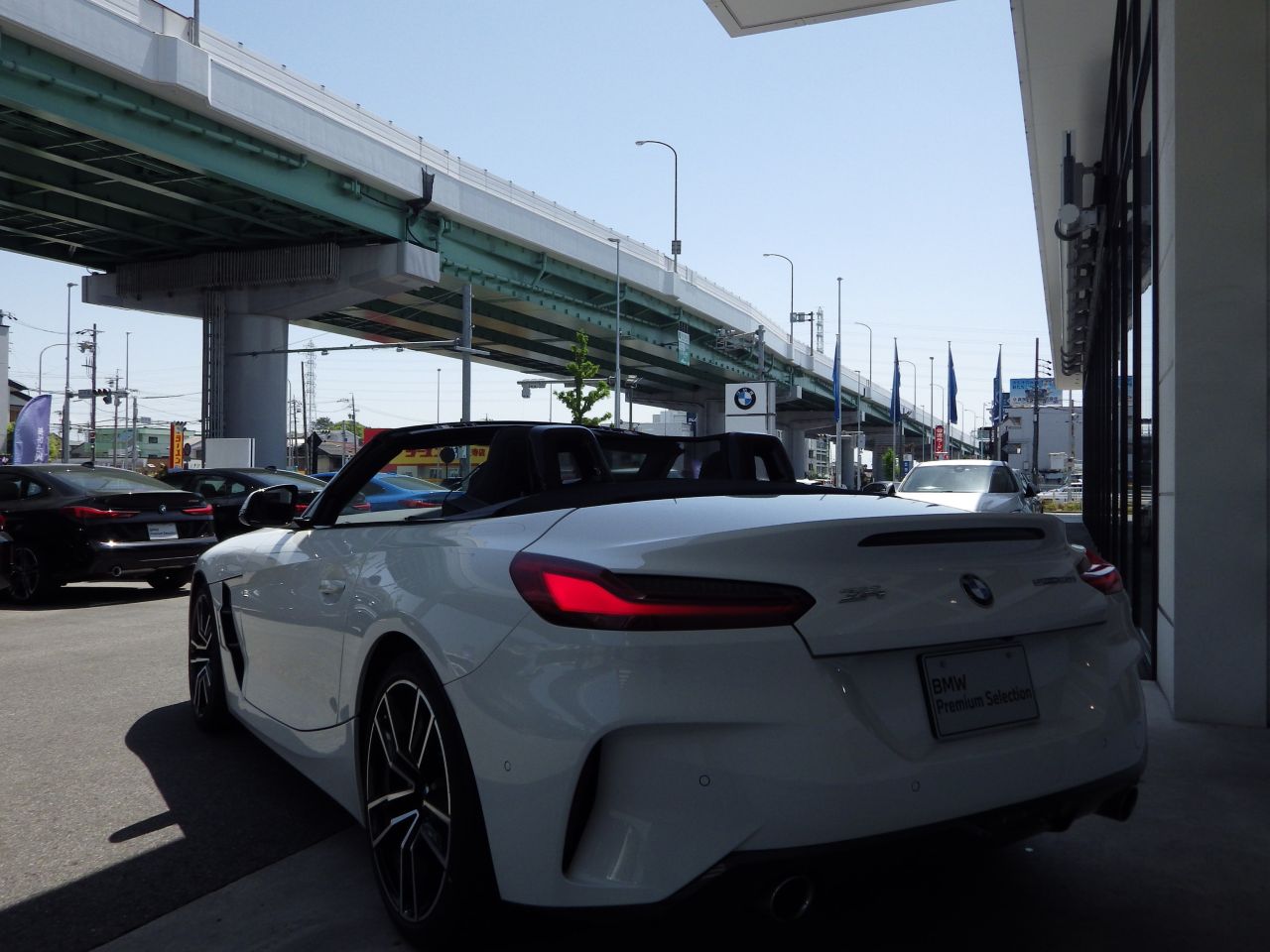 G29 z4 sDrive20i RHD