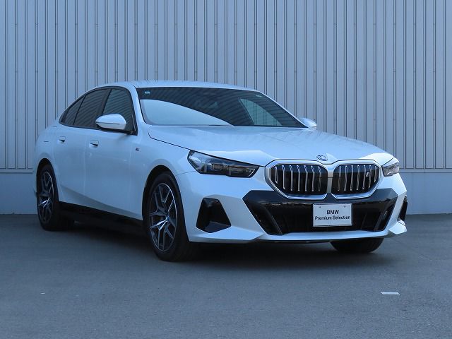 BMW i5 eDrive40 Sedan RHD