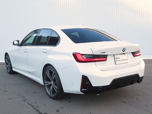 320d xDrive Berline RHD