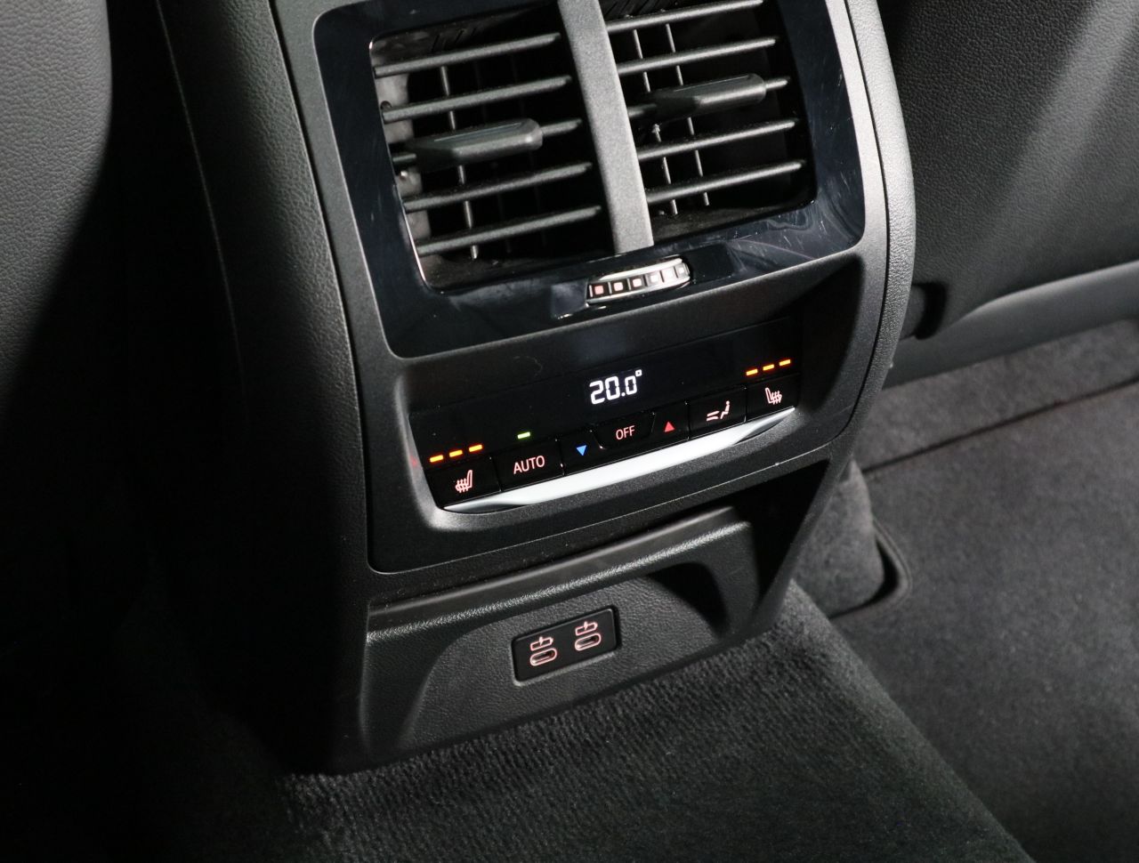 G01 X3 M40d RHD LCI ZA