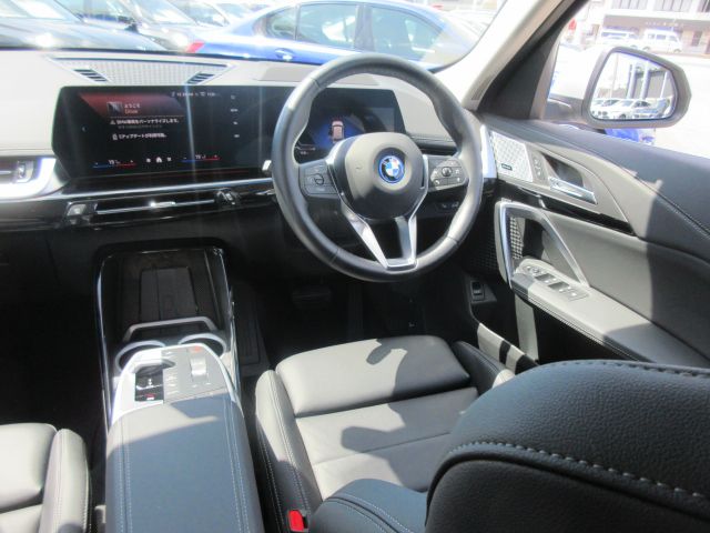 U11 iX1 xDrive30