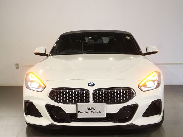 G29 z4 sDrive20i RHD