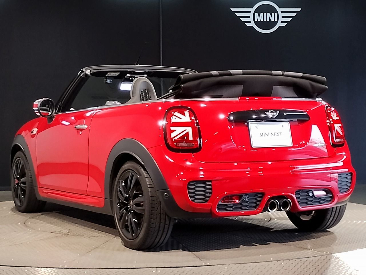 F57 MINI John Cooper Works Convertible LCI