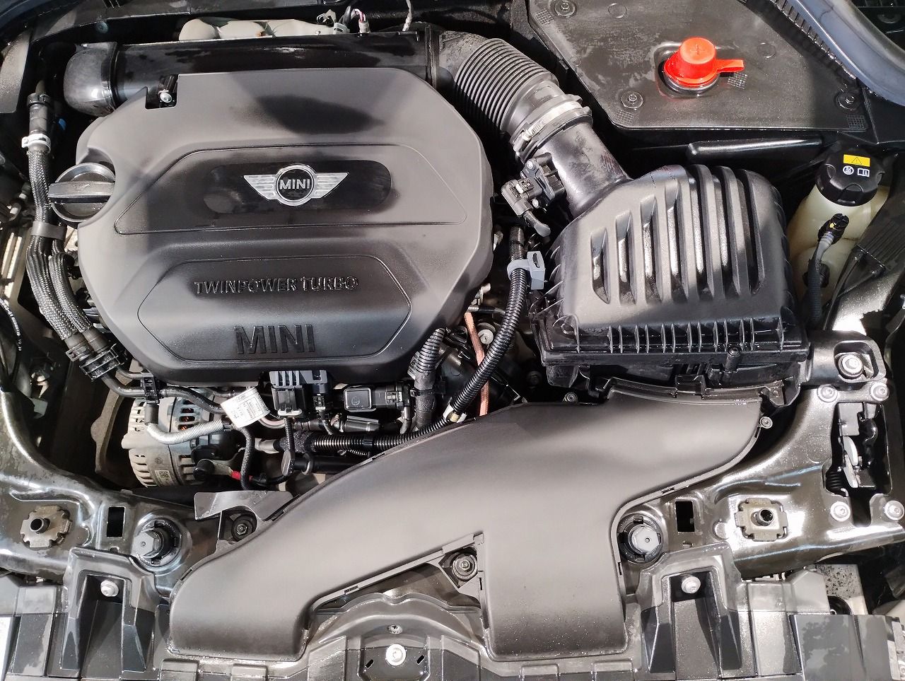 F55 COOPER D (AT)