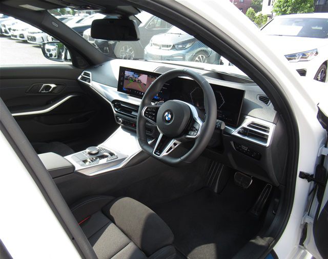 G21 320i Touring LCI RHD