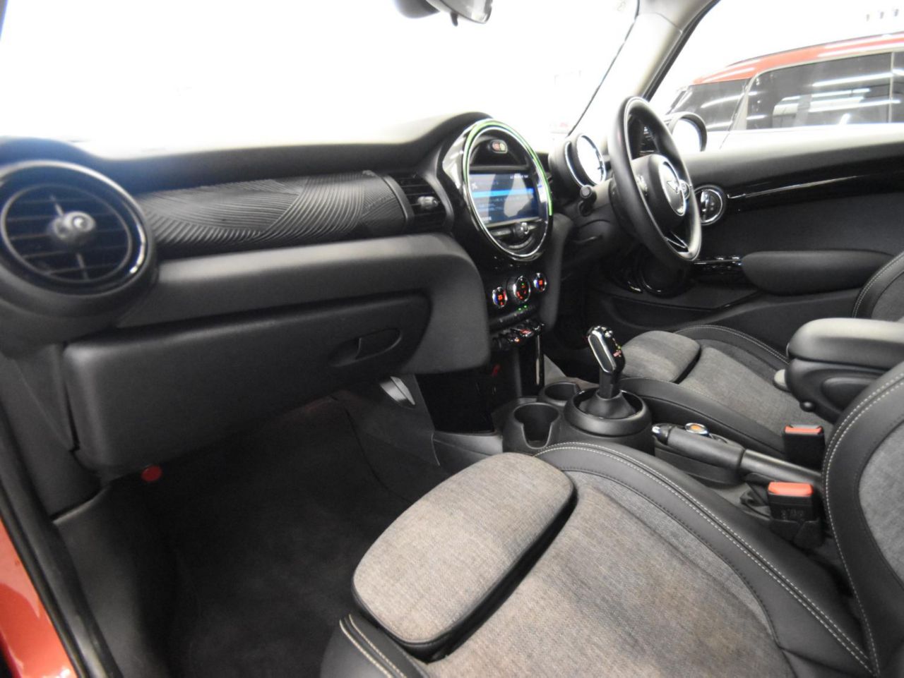 F55 MINI Cooper 5-Door Hatch LCI