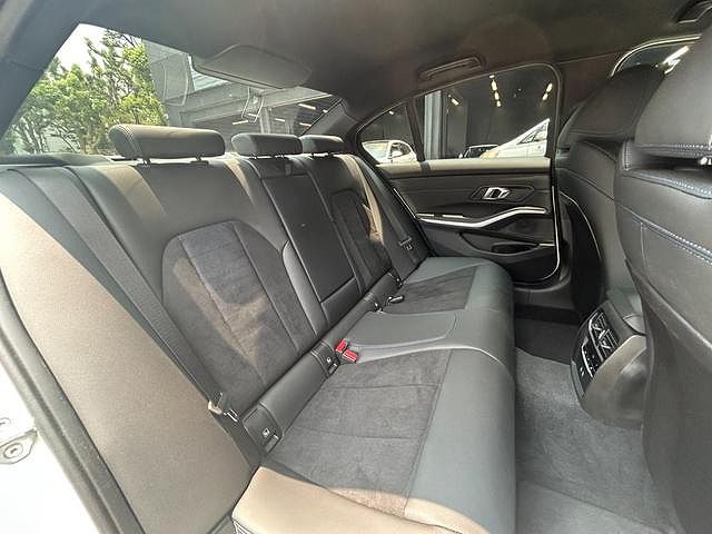 320d xDrive Berline RHD