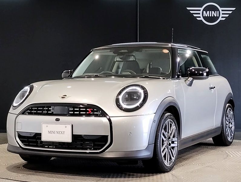 THE NEW MINI COOPER (3 DOOR) S
