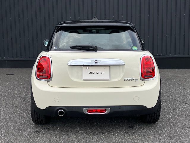 F56 COOPER D (AT)