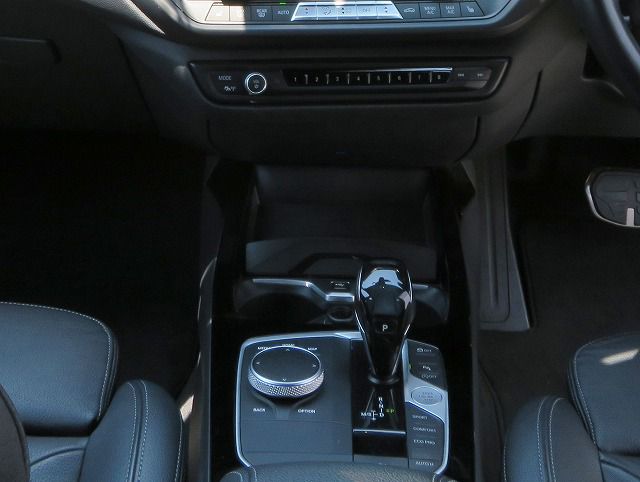 F40 118d Sports Hatch 5-door B47 2.0d