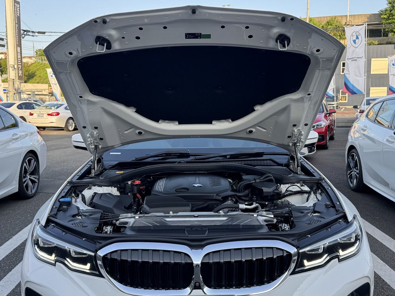 G20 320d xDrive RHD Saloon