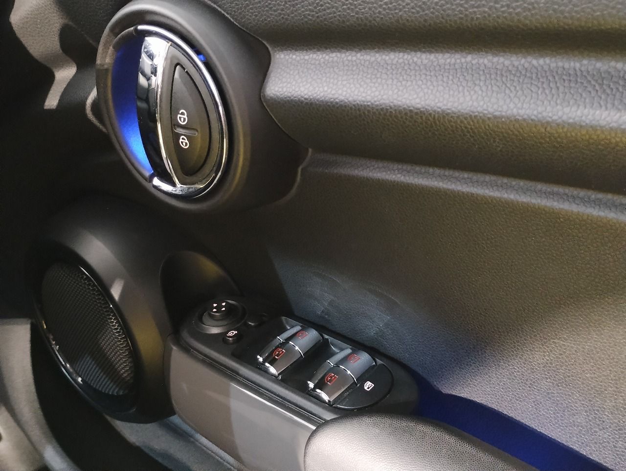 F55 COOPER D (AT)