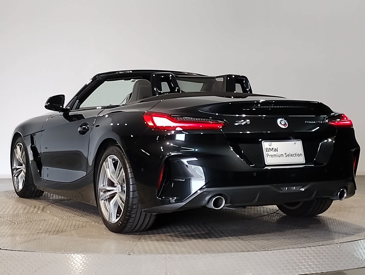 G29 z4 sDrive20i RHD