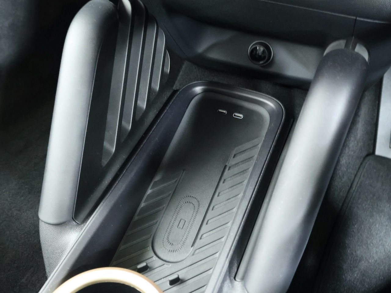 J01 MINI Cooper E