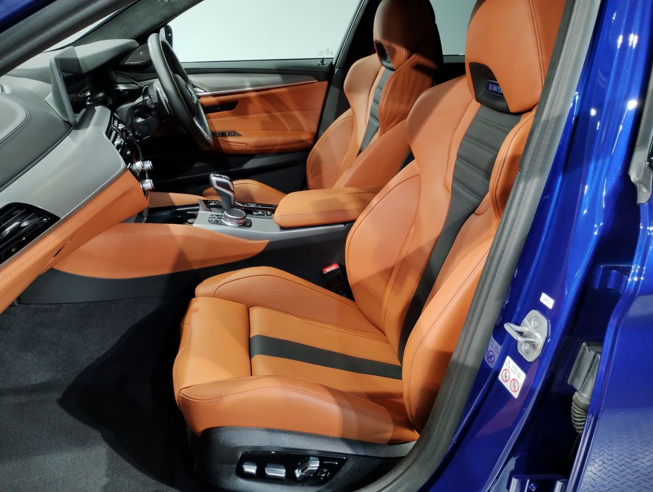 M5 Sedan RHD