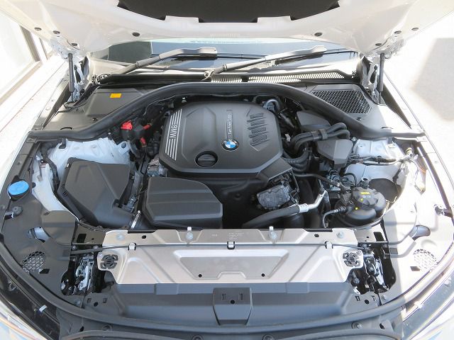 G20 320d xDrive RHD Saloon