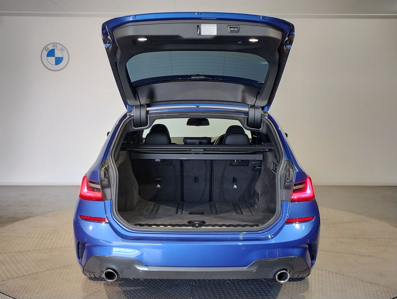 G21 320i RHD