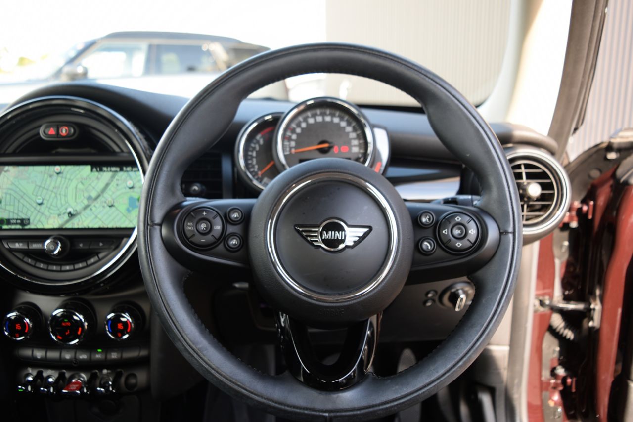 F56 MINI Cooper 3-Door Hatch LCI