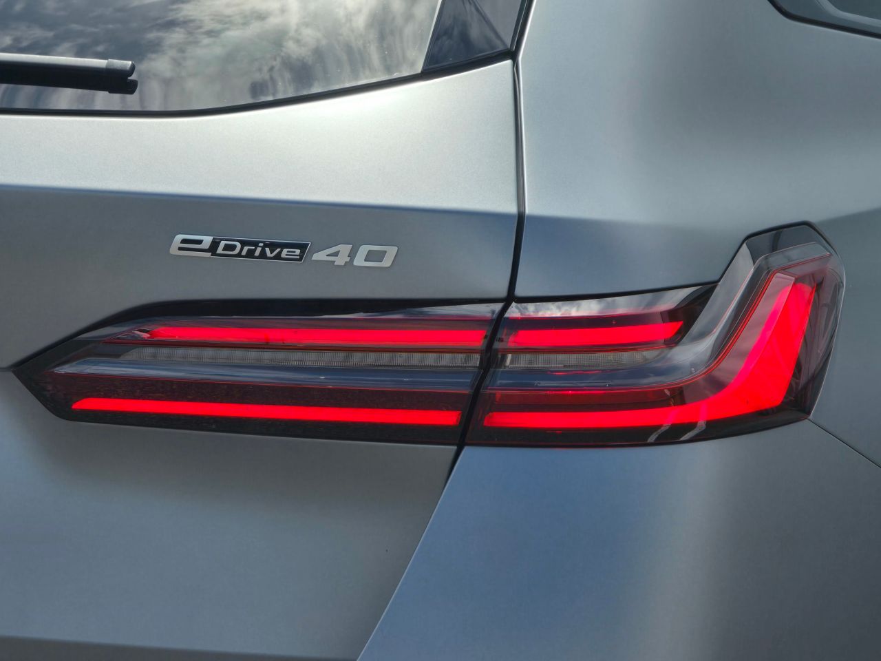 BMW i5 eDrive40 M Sport RHD